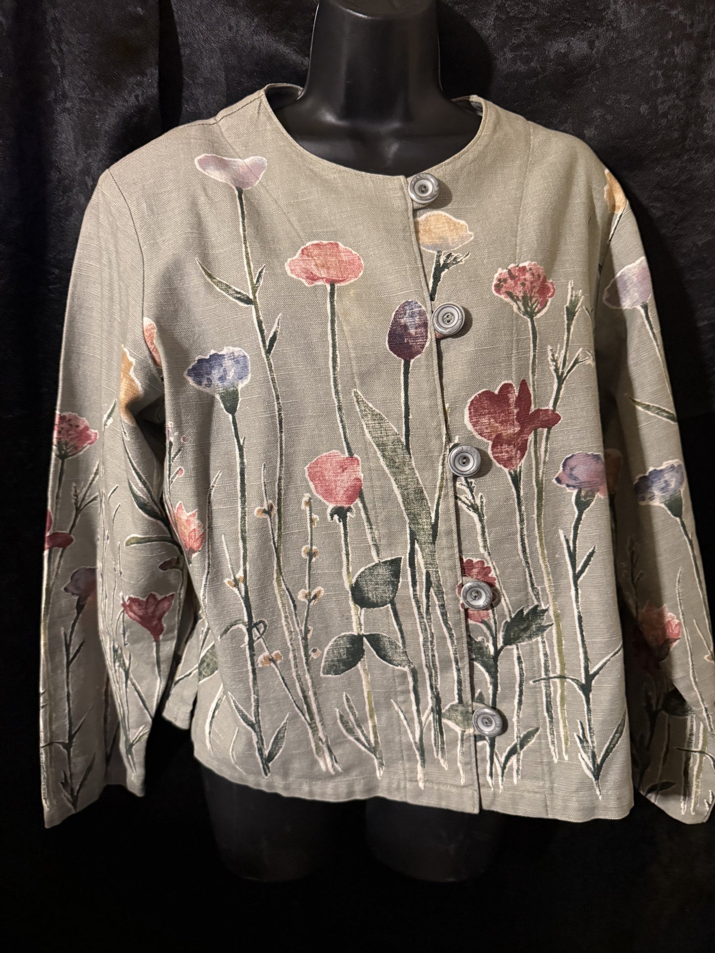 Women’s blouse size large