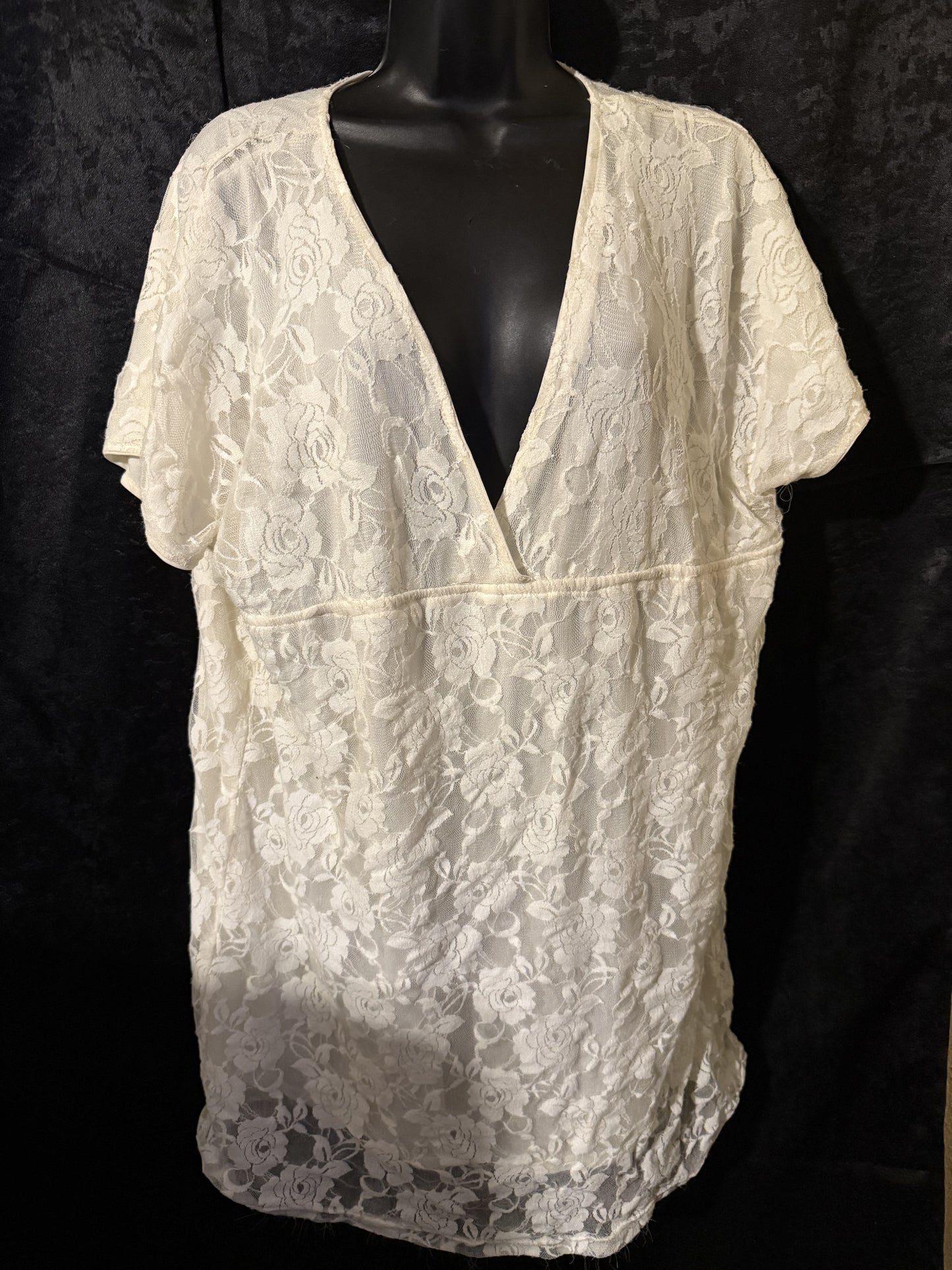 Women lace tunic size large