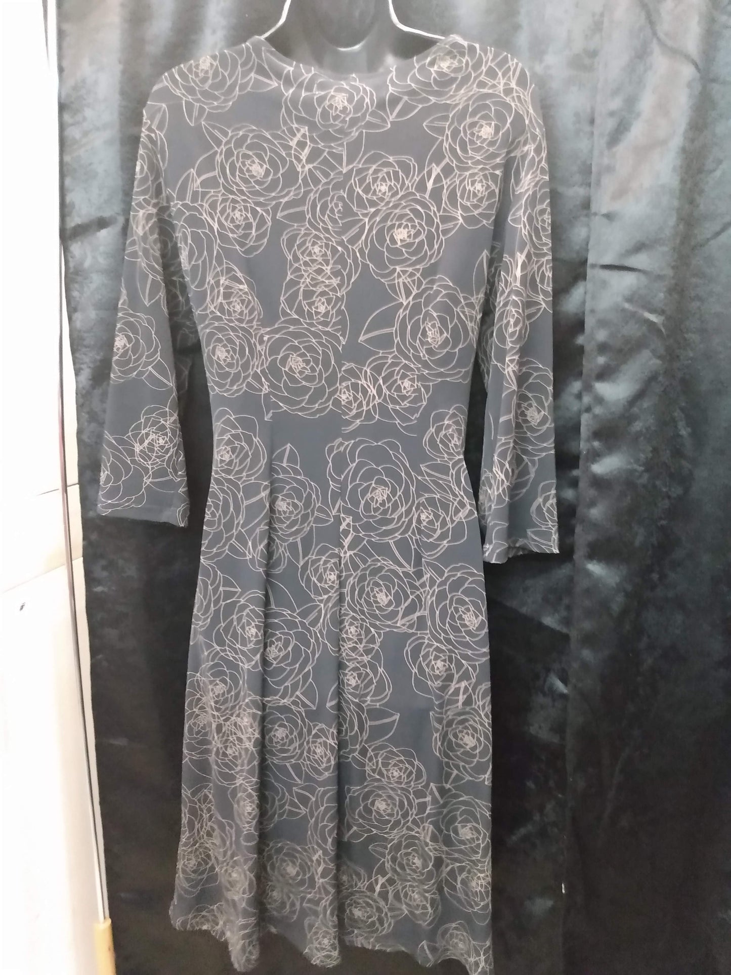 Women's brown/black dress size 8