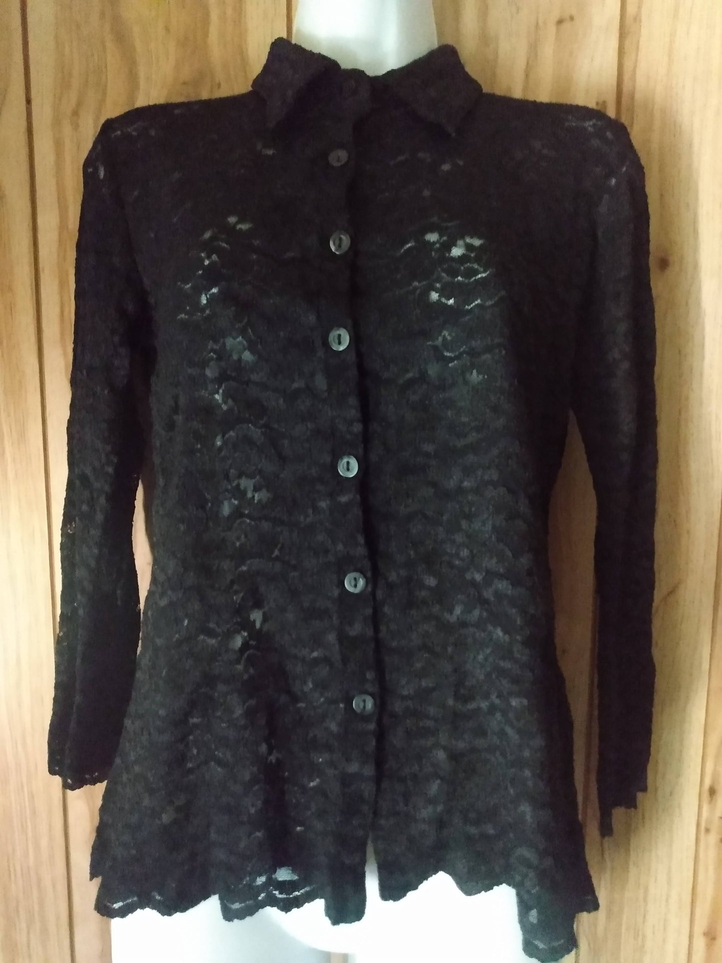 Women's black lace shirt size small