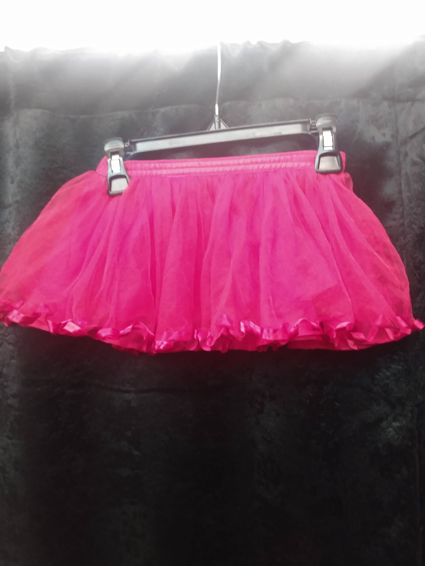 Girl infant red skirt size 6-12M