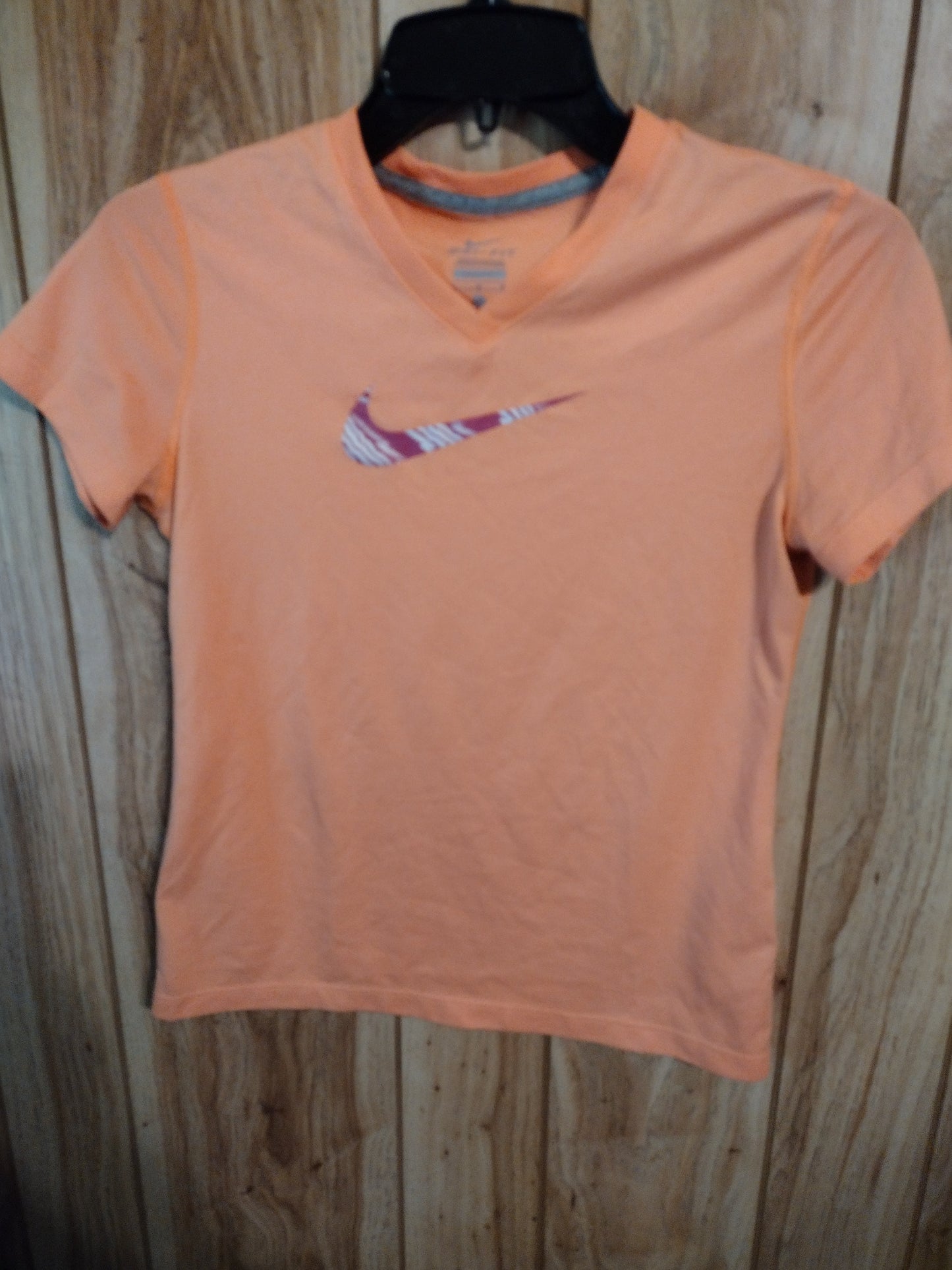 Little girl orange Nike shirt size large