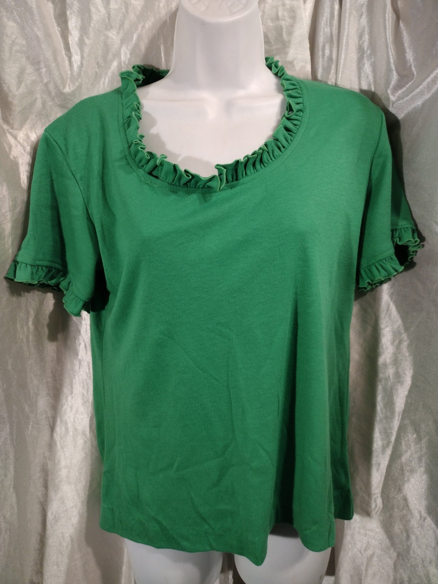 Women green shirt size small