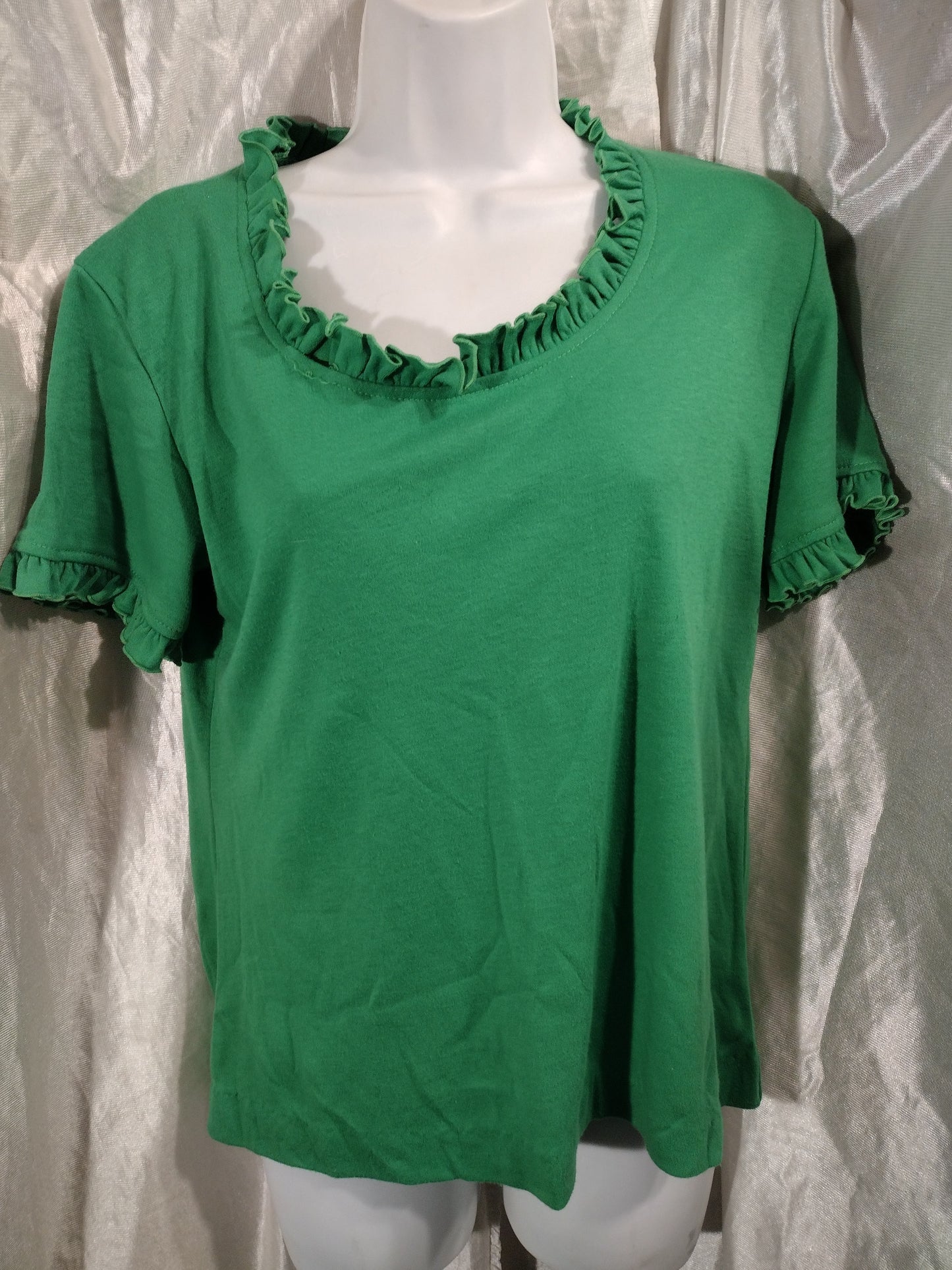 Women green shirt size small