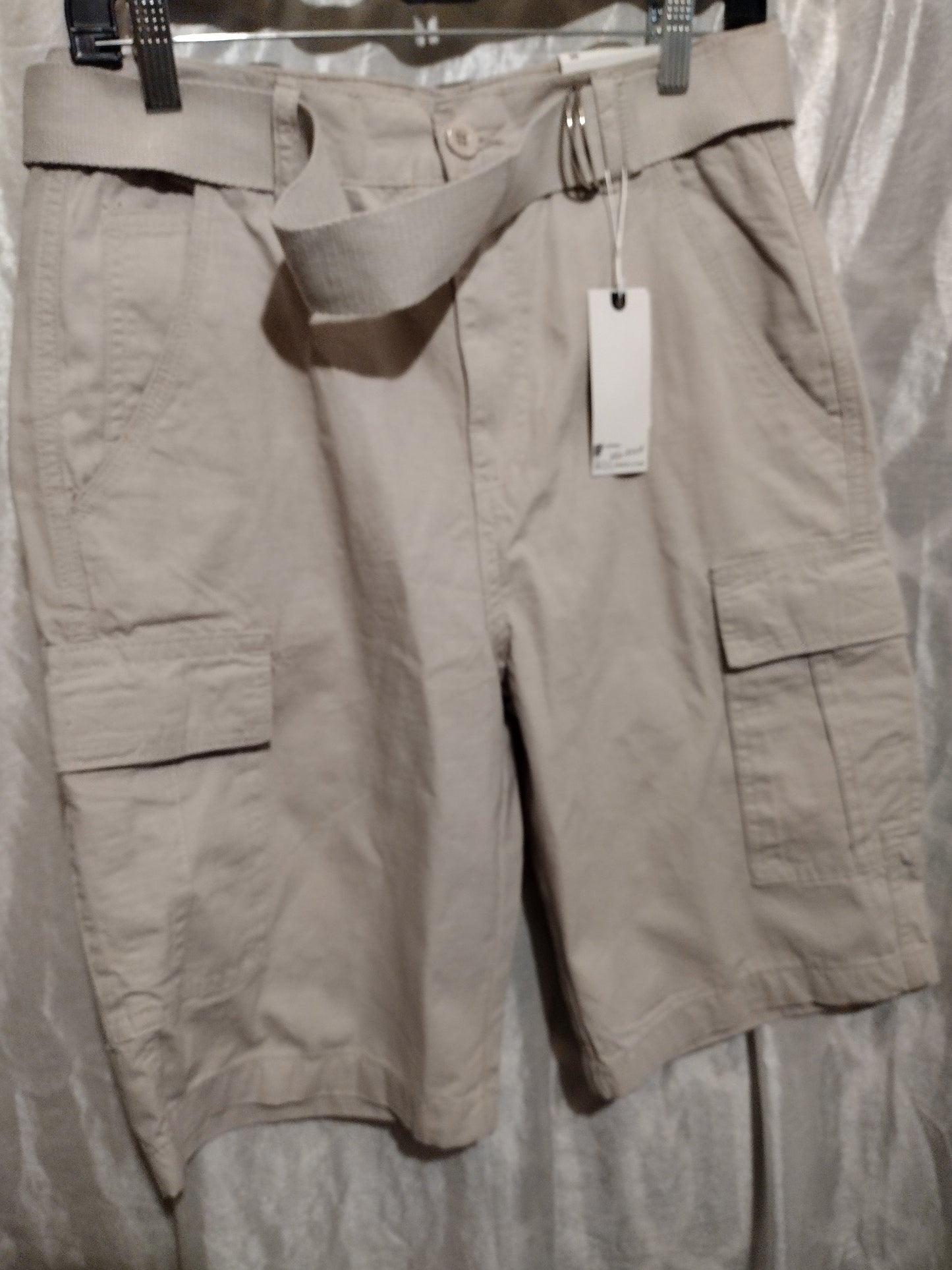 Men Cargo shorts size 30
