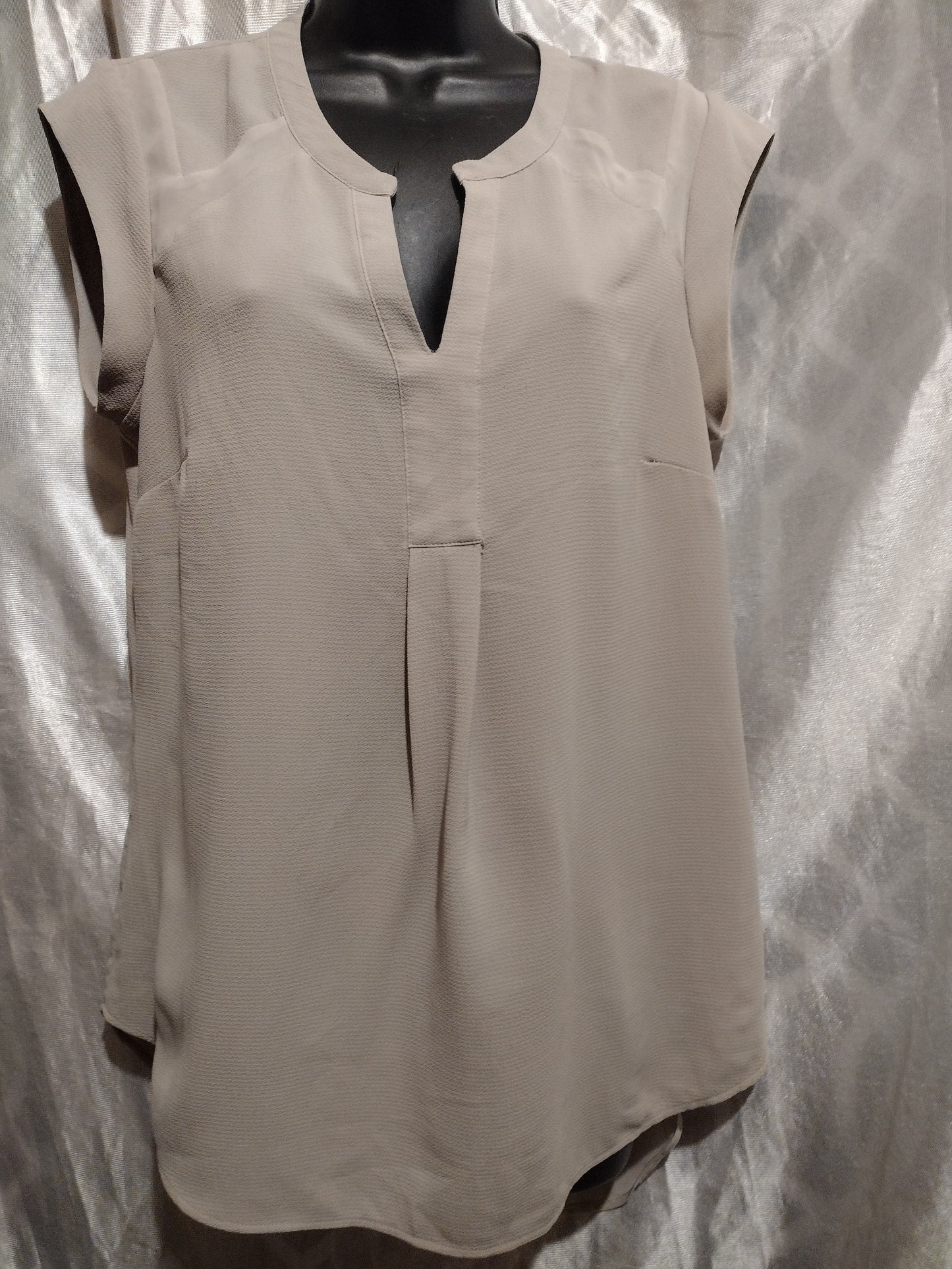 Women's gray/olive tank blouse size small