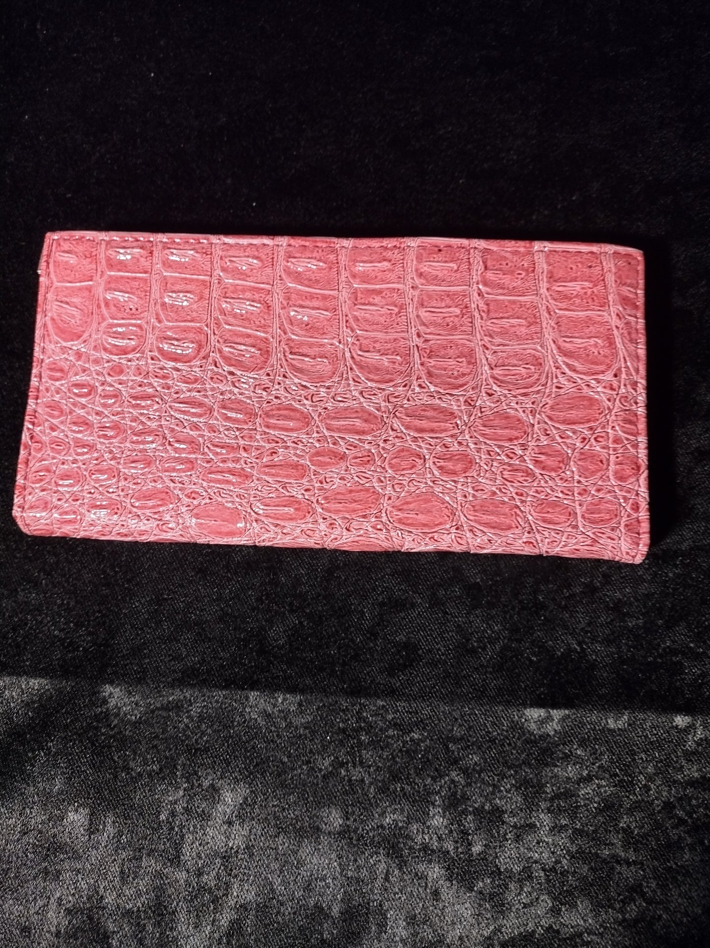 Women's pink wallet