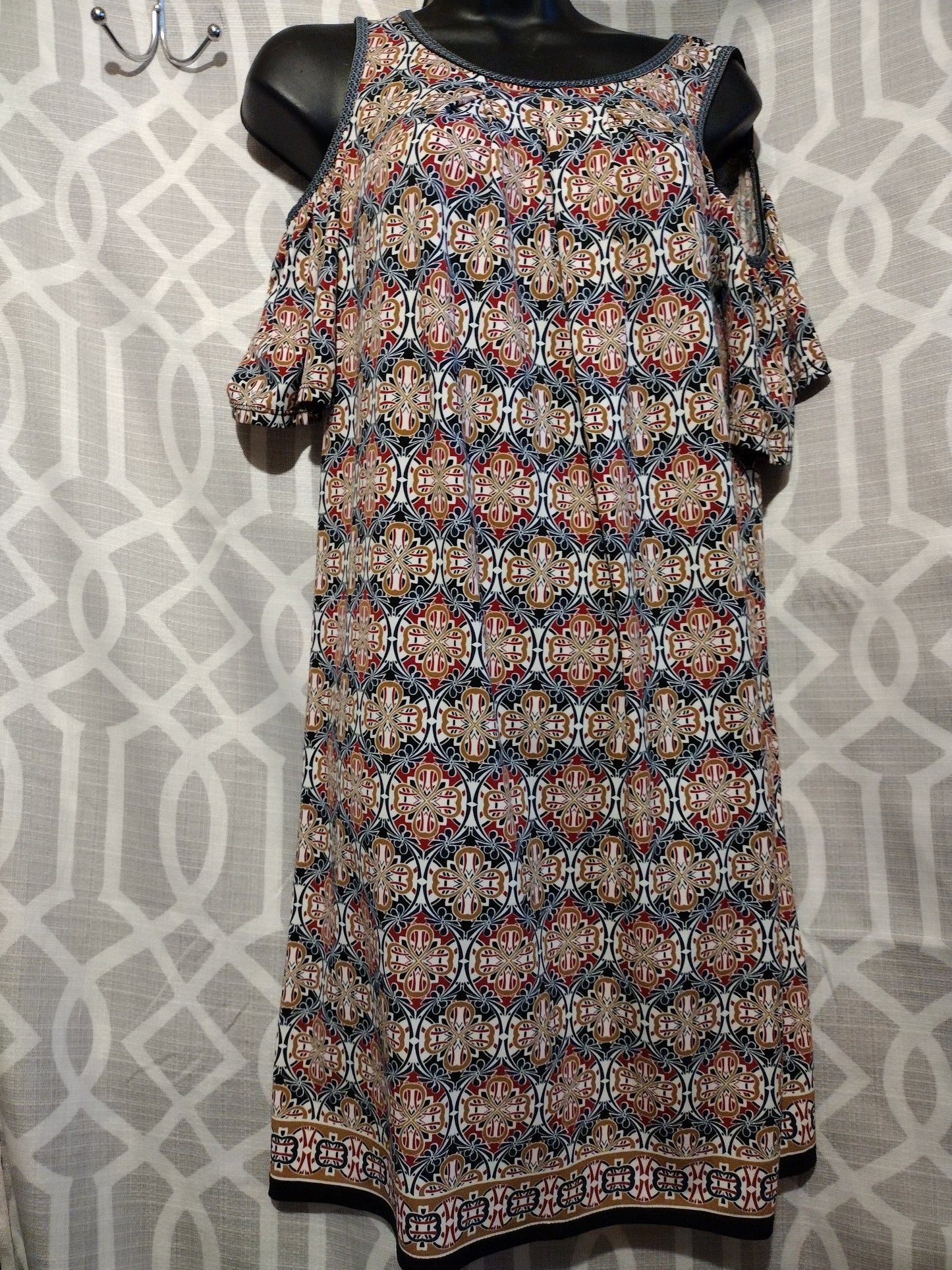 Women's cold shoulder dress size xsmall