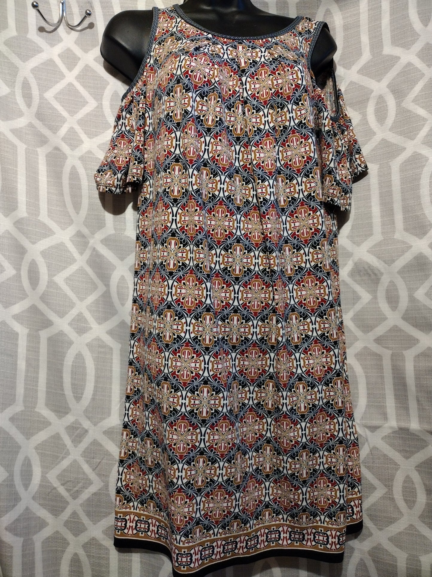 Women's cold shoulder dress size xsmall