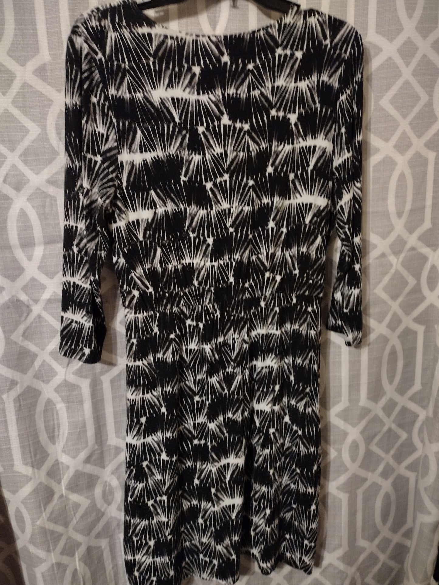 Women's wrap dress size large