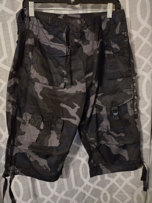 Men's Camo shorts size 30