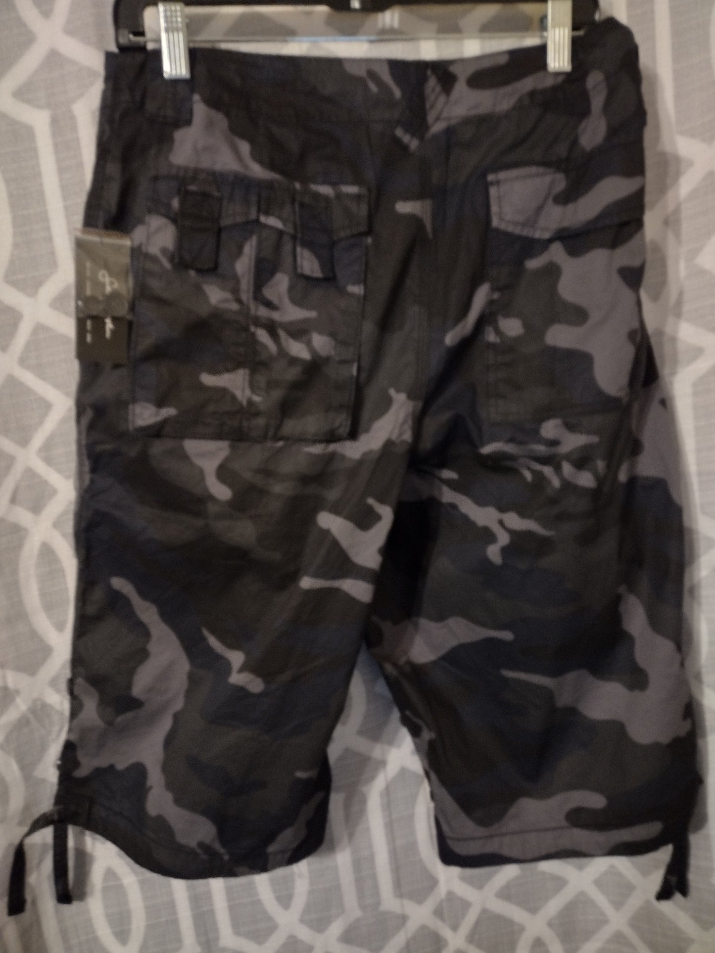 Men's Camo shorts size 30