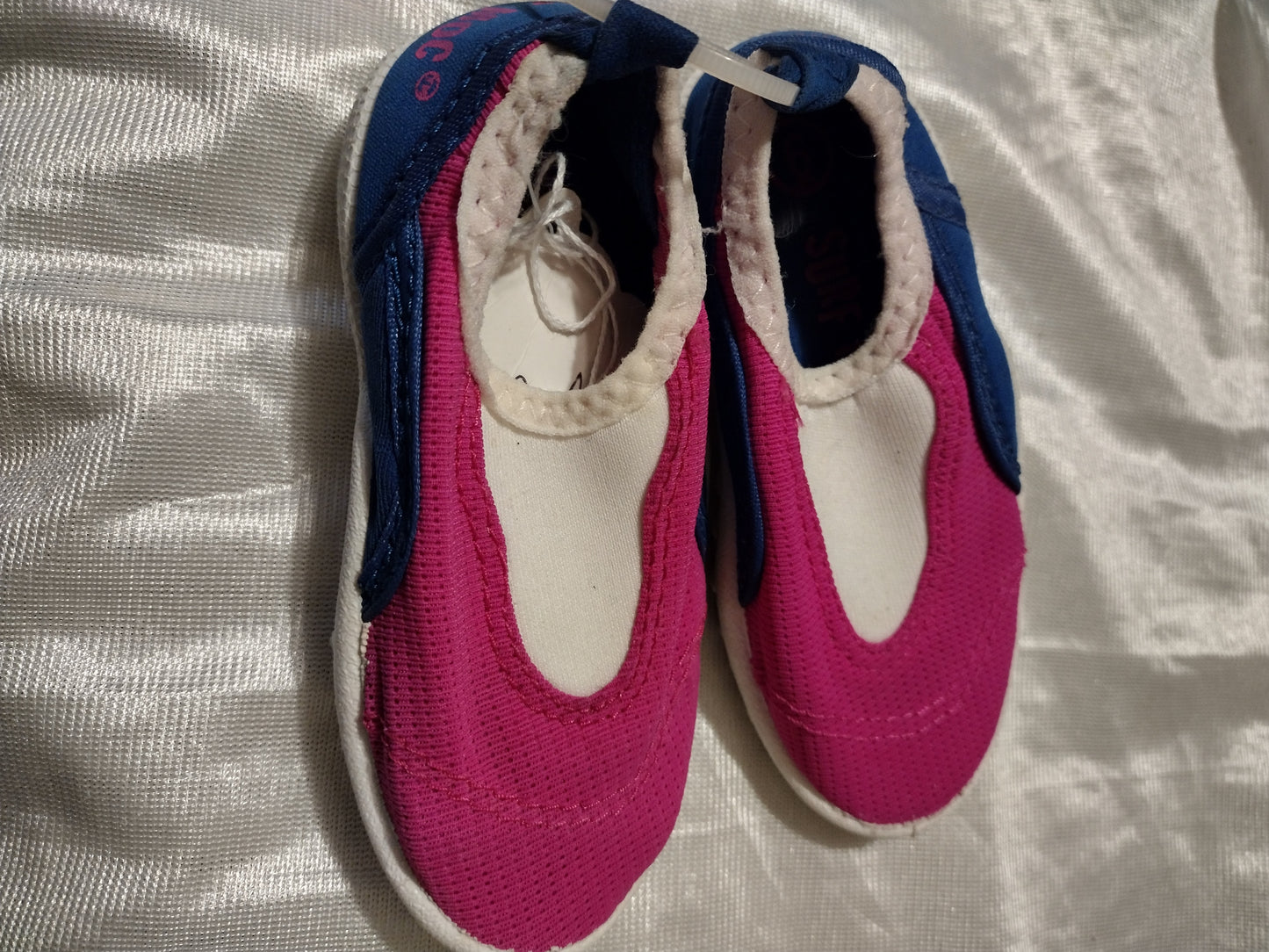 Infant surf shoes size 6