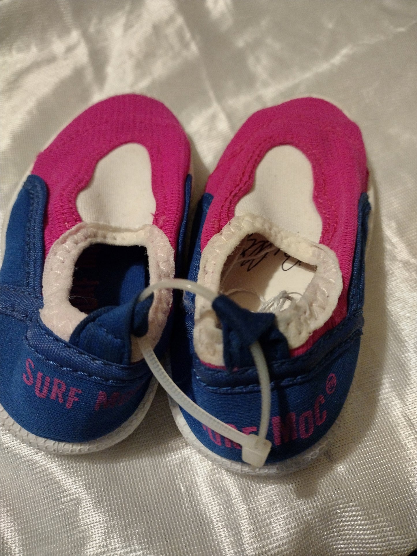 Infant surf shoes size 6