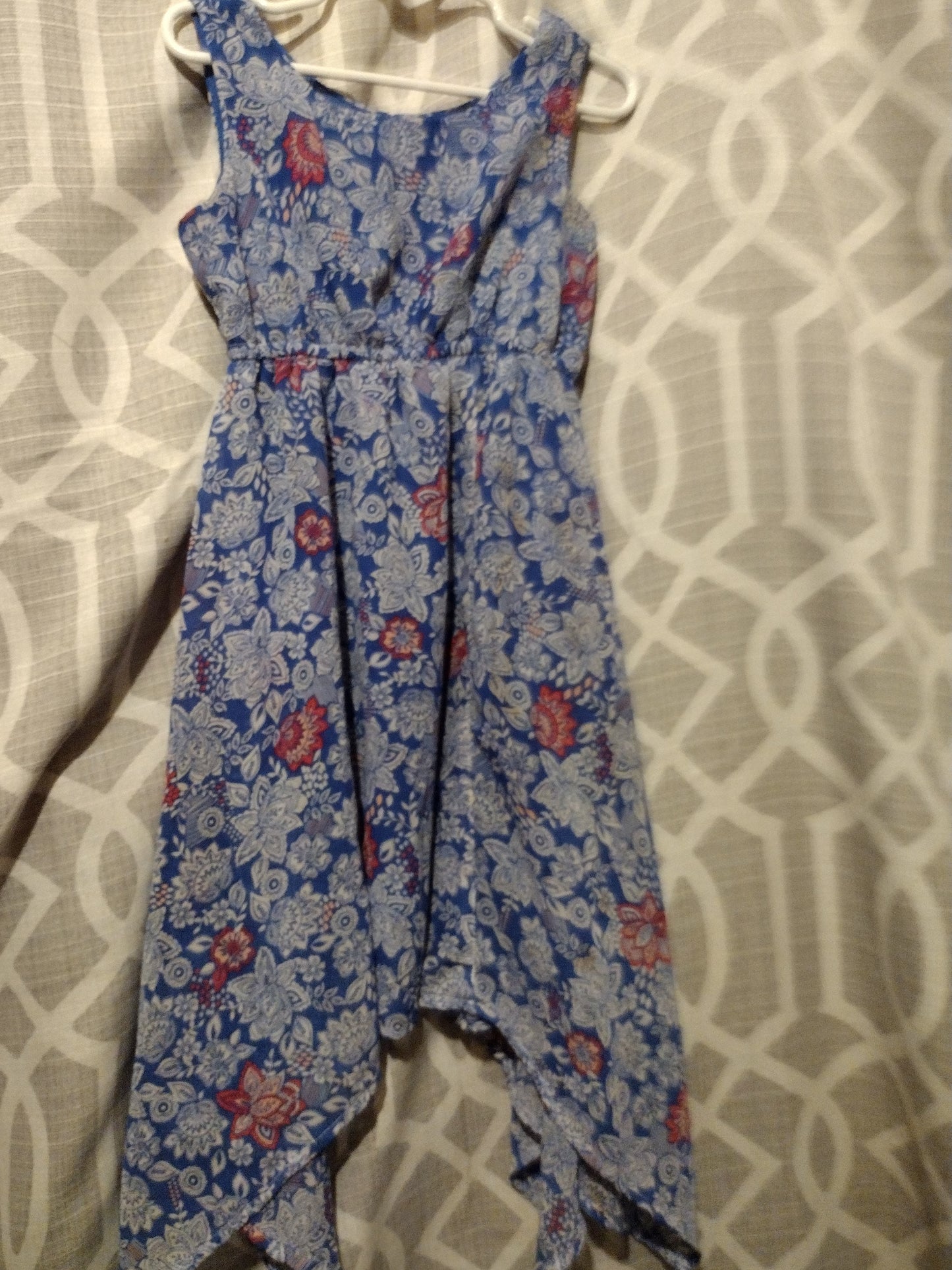 Little girl handkerchief dress size 5