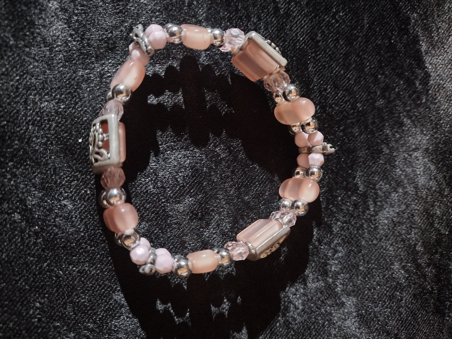 Women's pink marble and beaded stretch bracelet