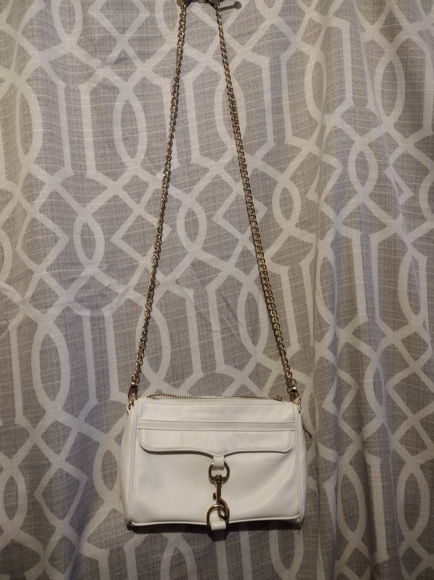 Women's white shoulder handbag