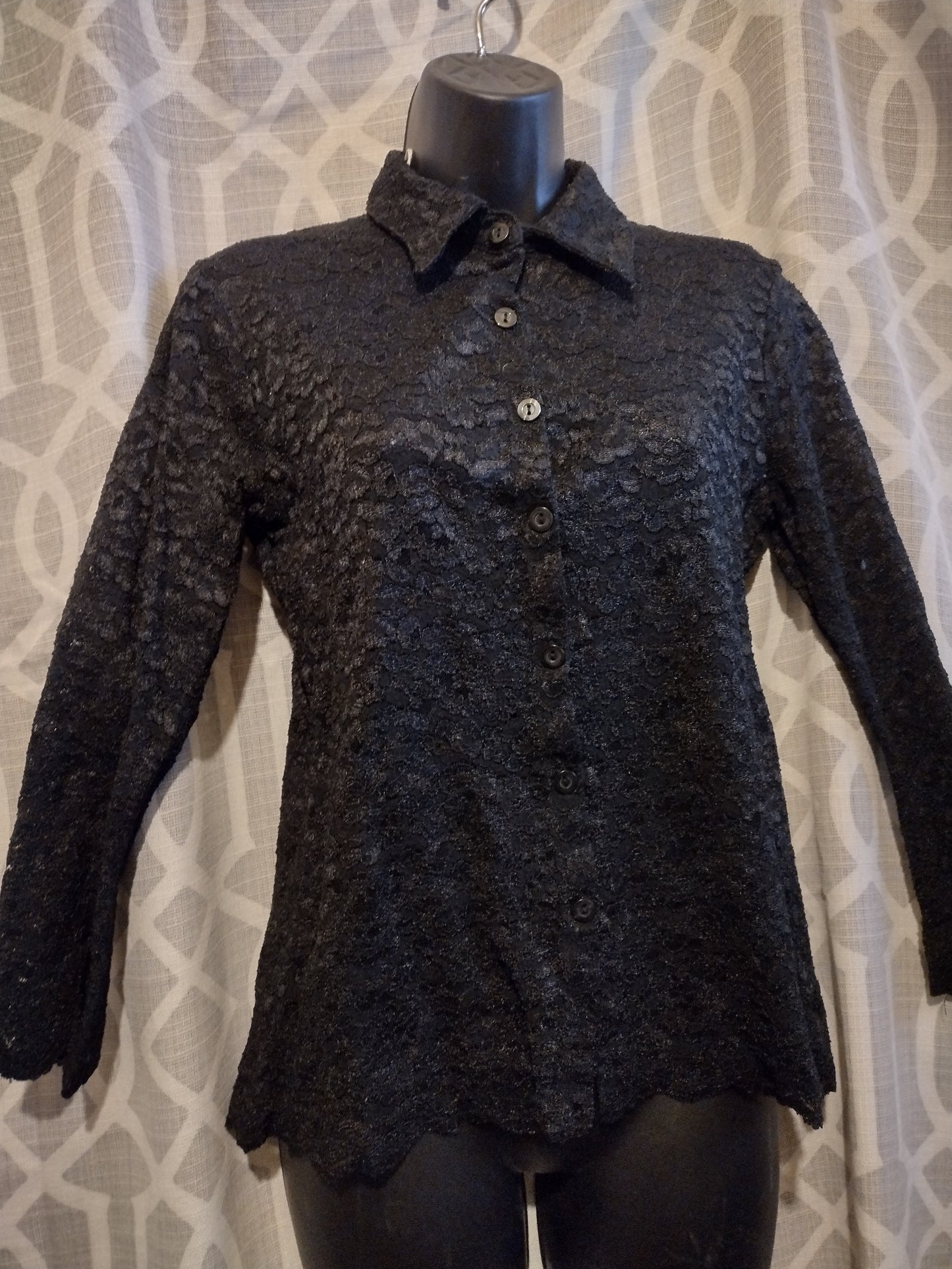 Women's black lace shirt size small