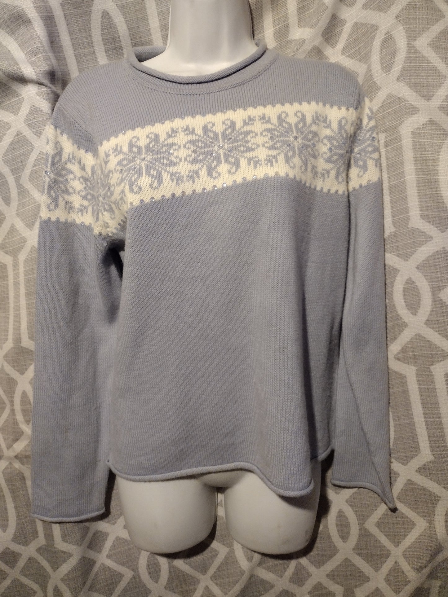 Women lavender sweater size petite large