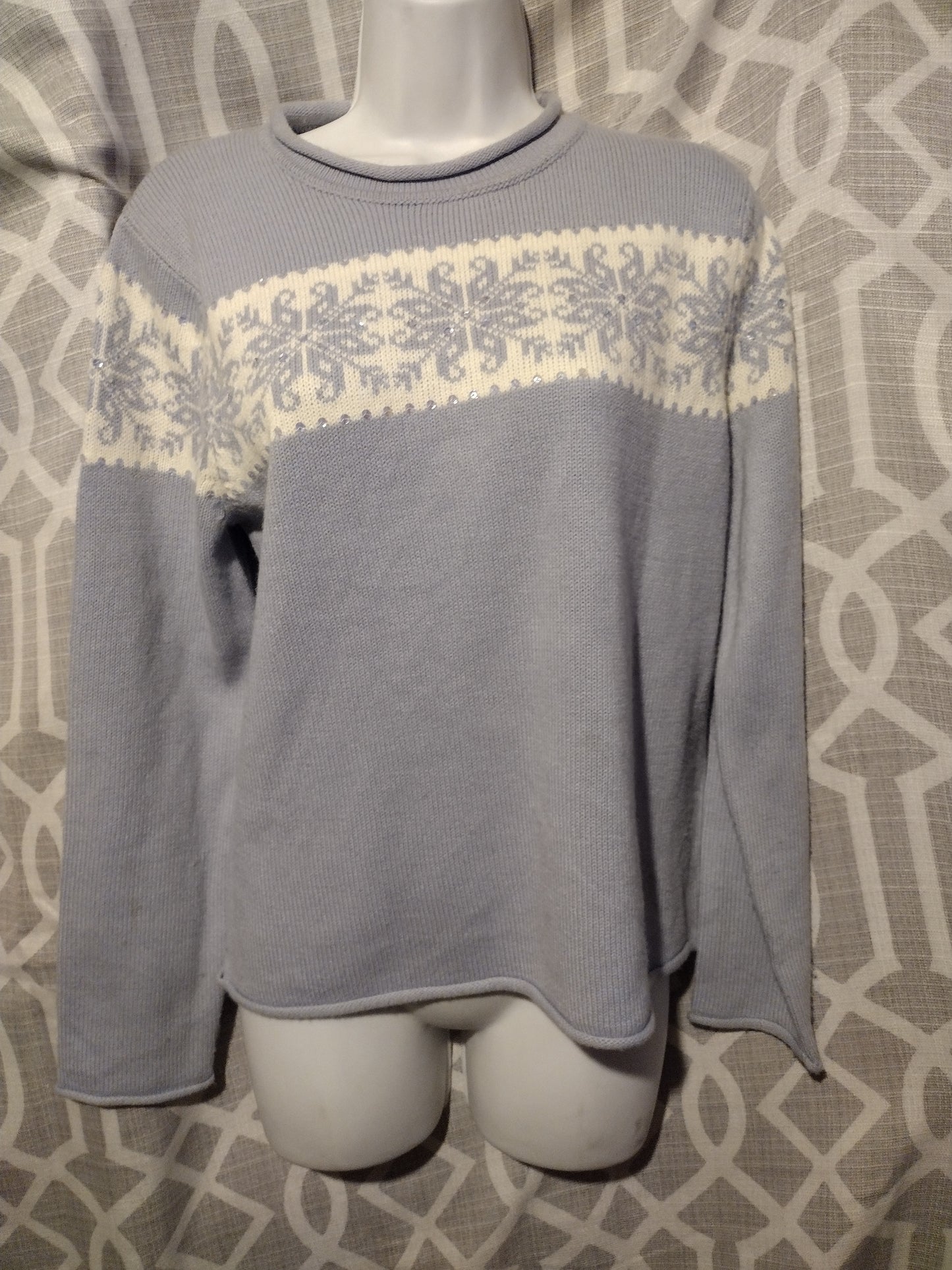 Women lavender sweater size petite large