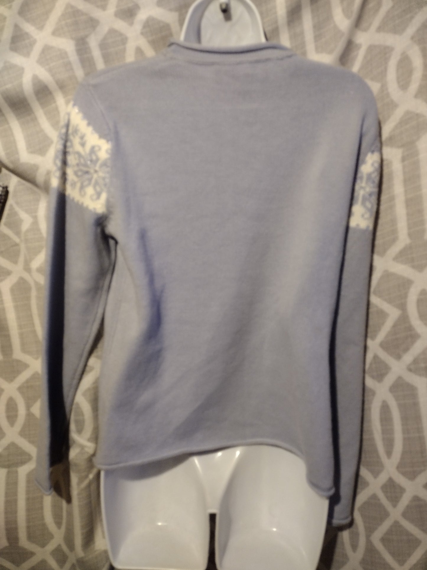 Women lavender sweater size petite large