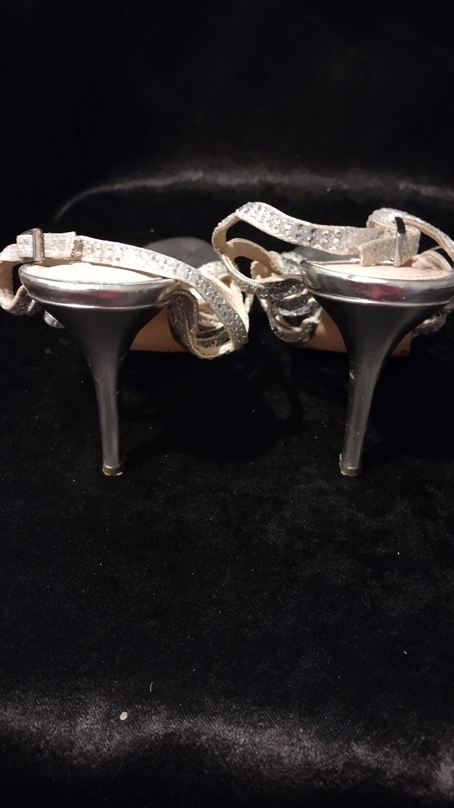 Women Silver heels shoes size 8.5M