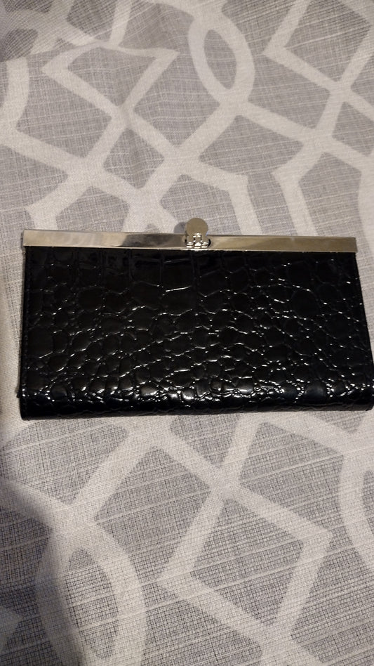 Women's black wallet