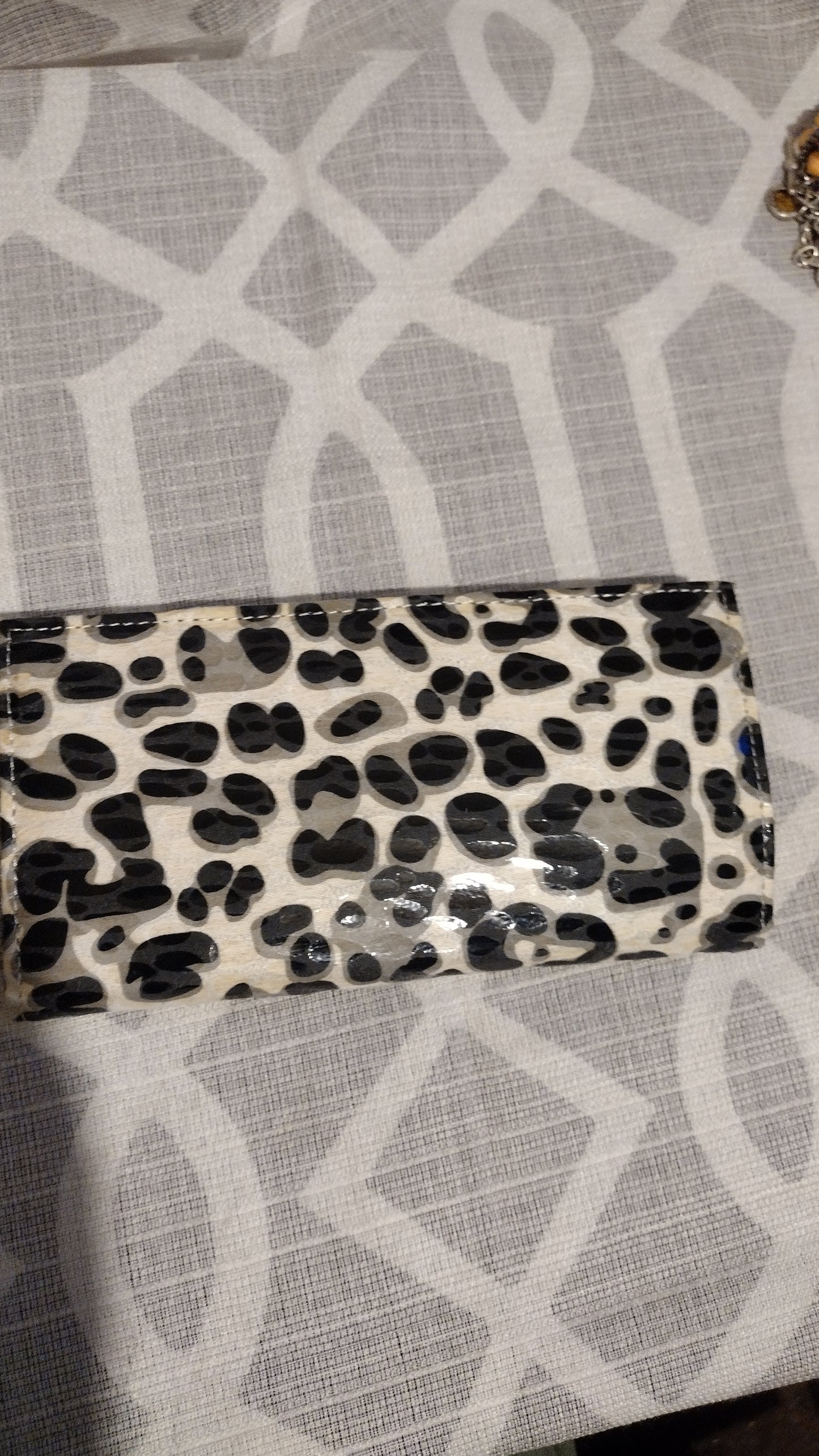 Women's beige/black leopard wallet