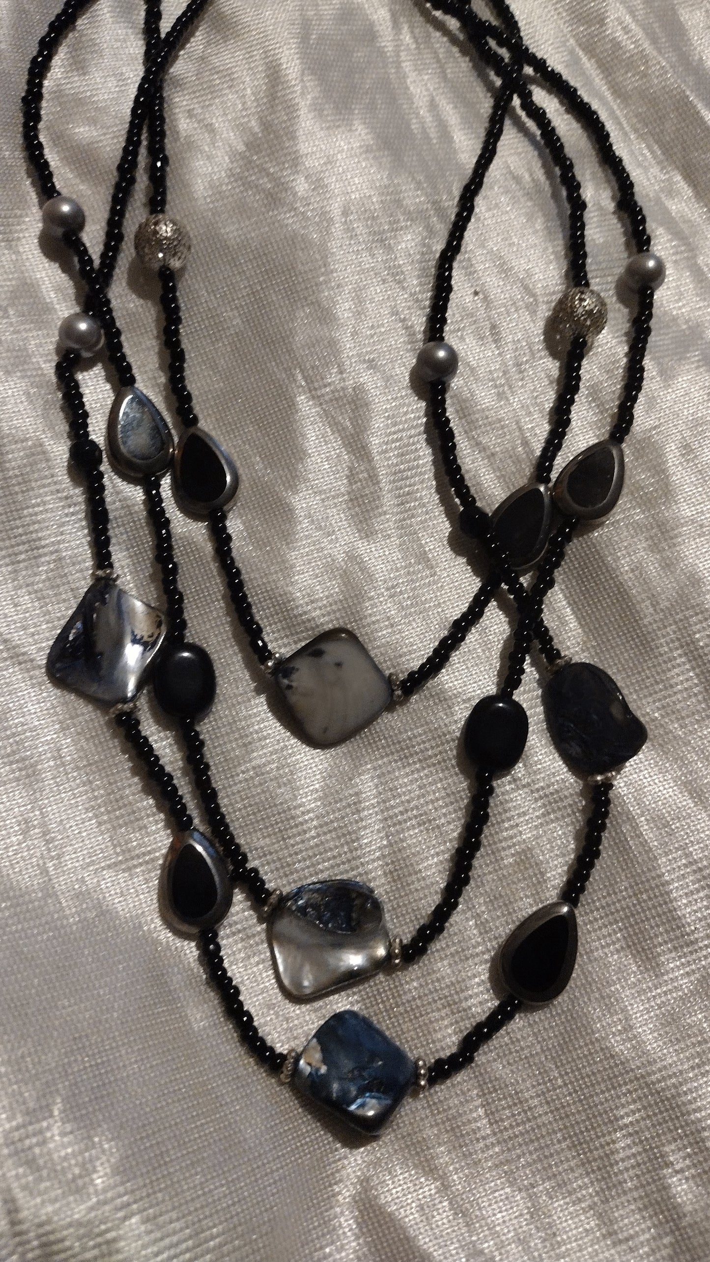 Women's 3-layered black necklace