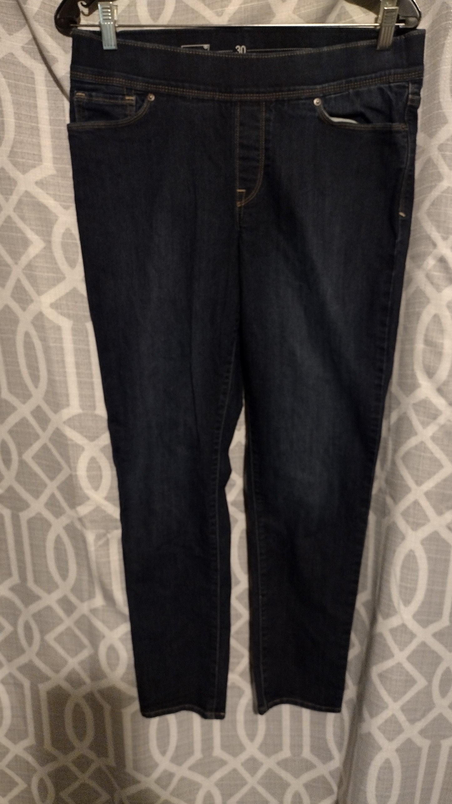 Women's skinny ankle jeans size 30