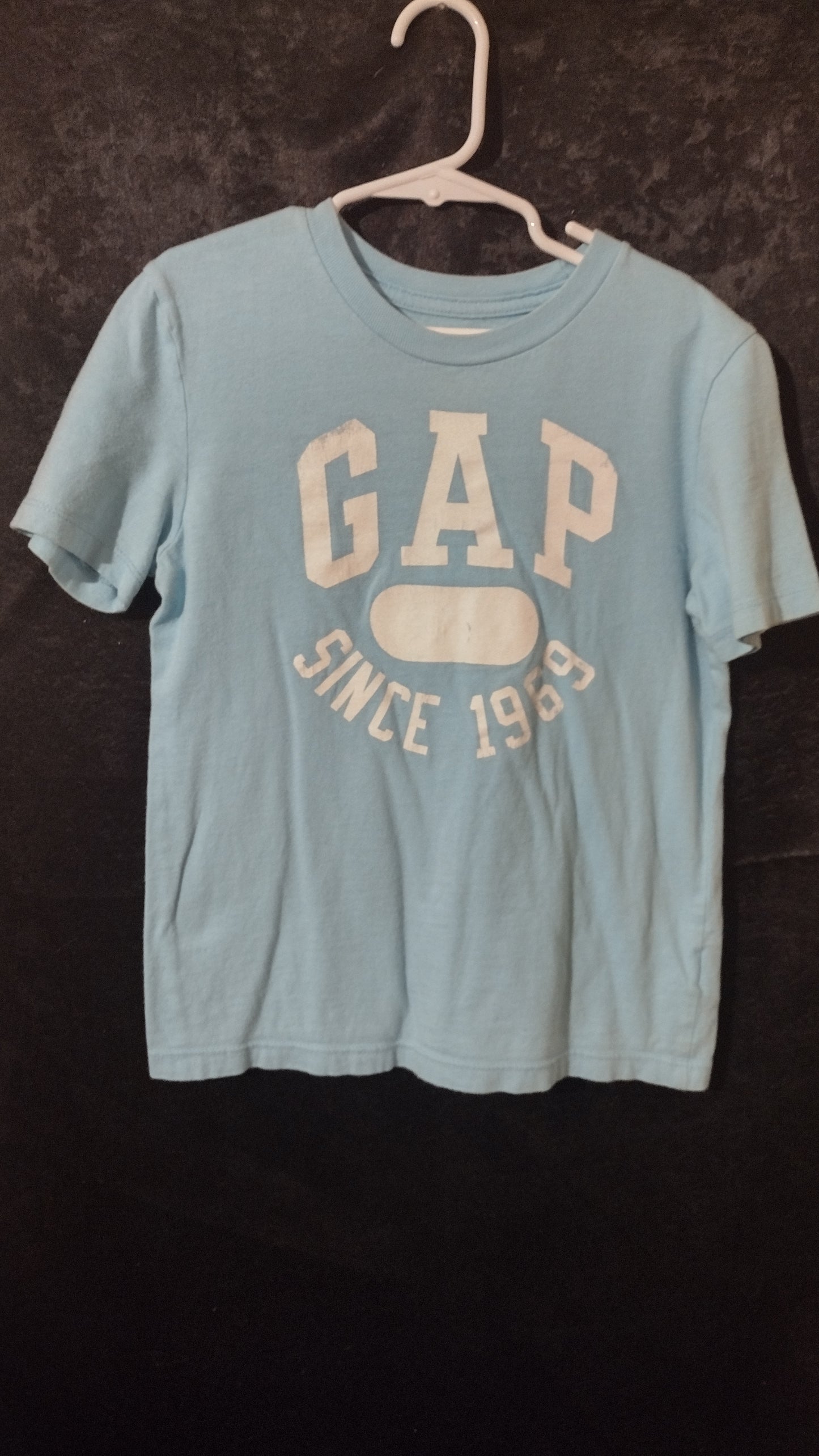 Boys Gap t-shirt size 6-7