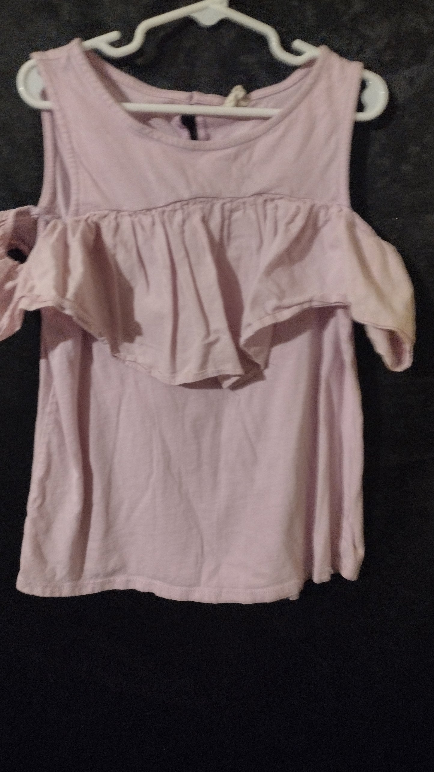 Little girl cold shoulder shirt size 7