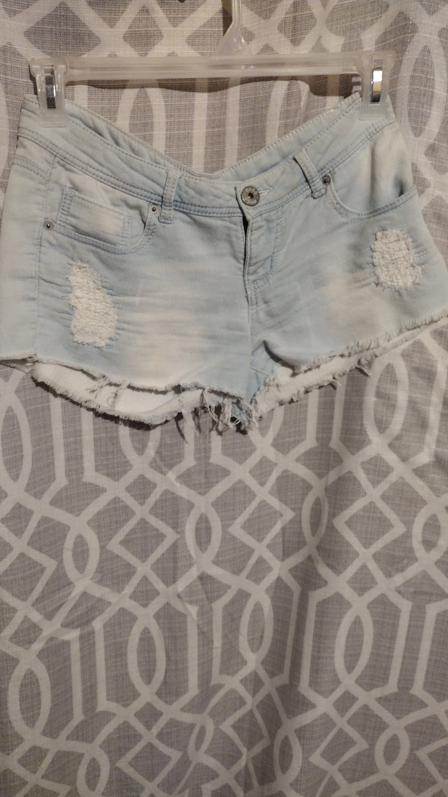 Women's short shorts size 7