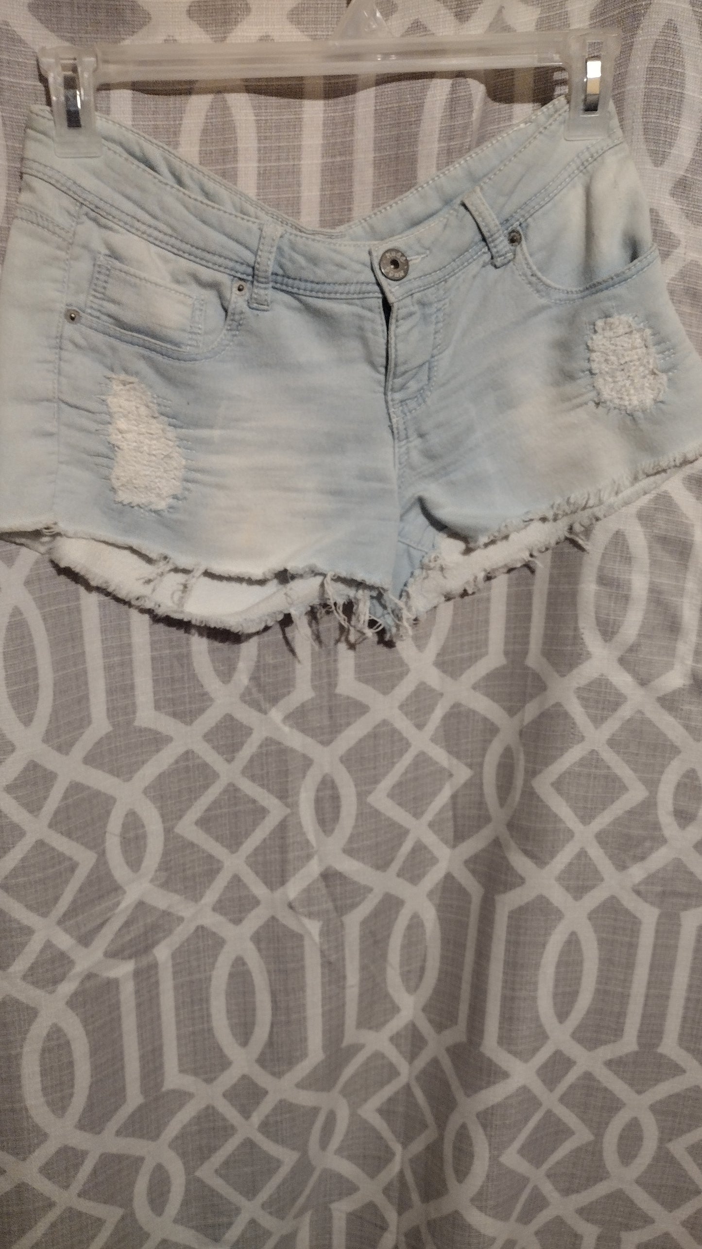 Women's short shorts size 7