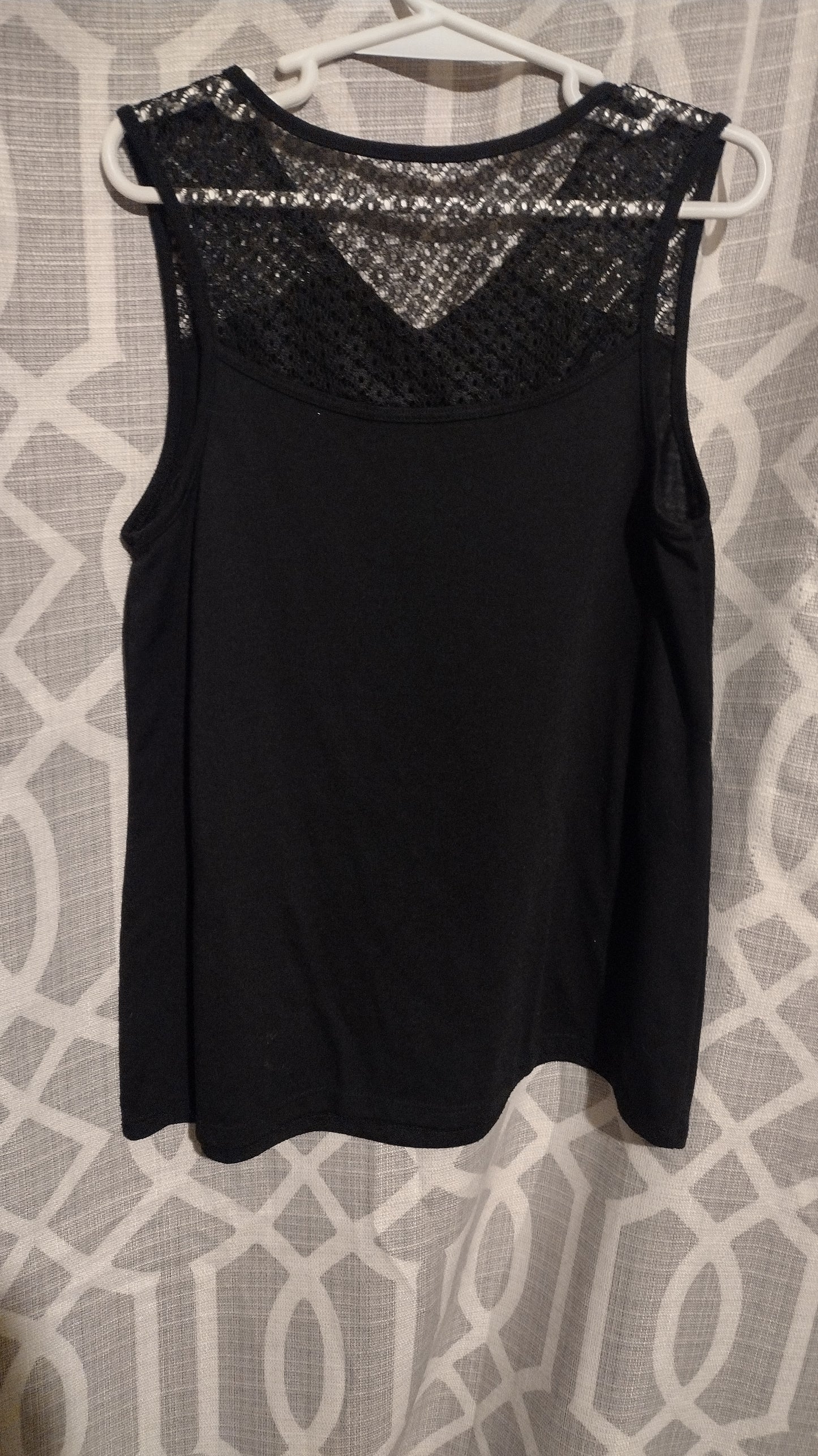 Little girl black tank shirt size 7