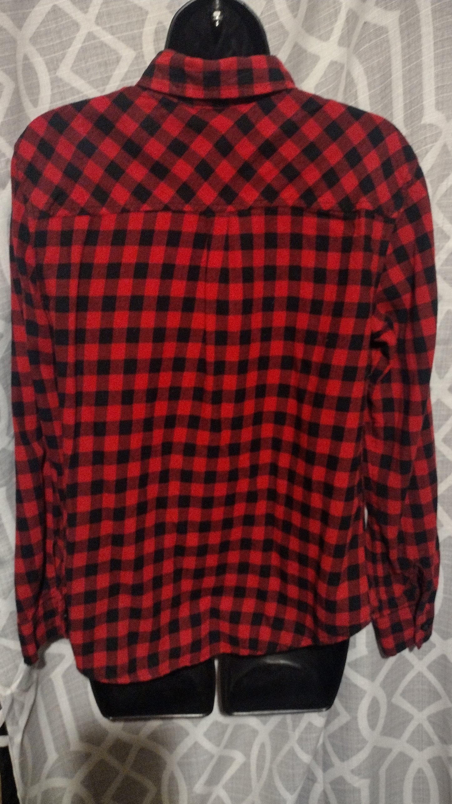 Women's plaid shirt size small