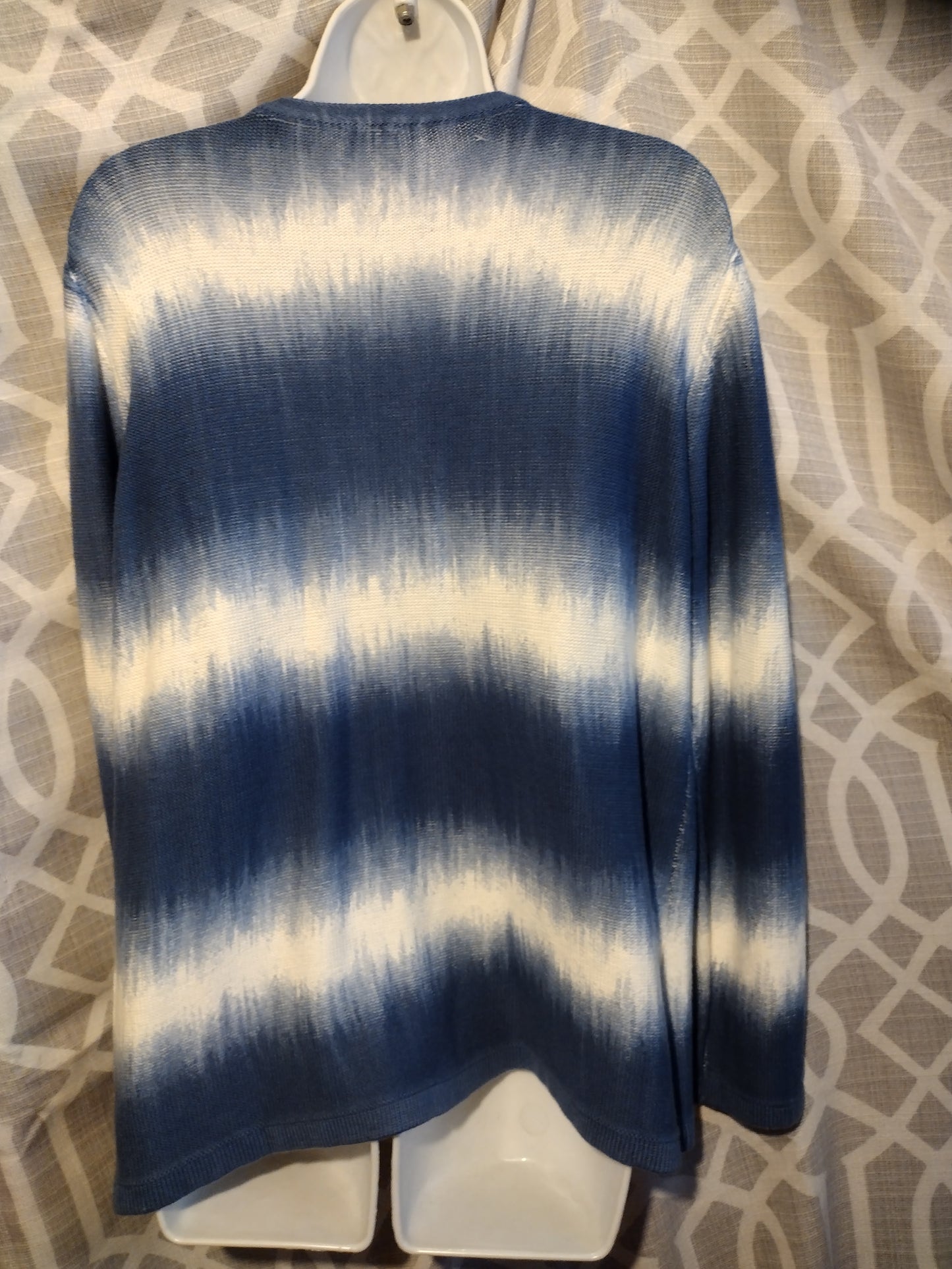 Women tie dye  shirt medium