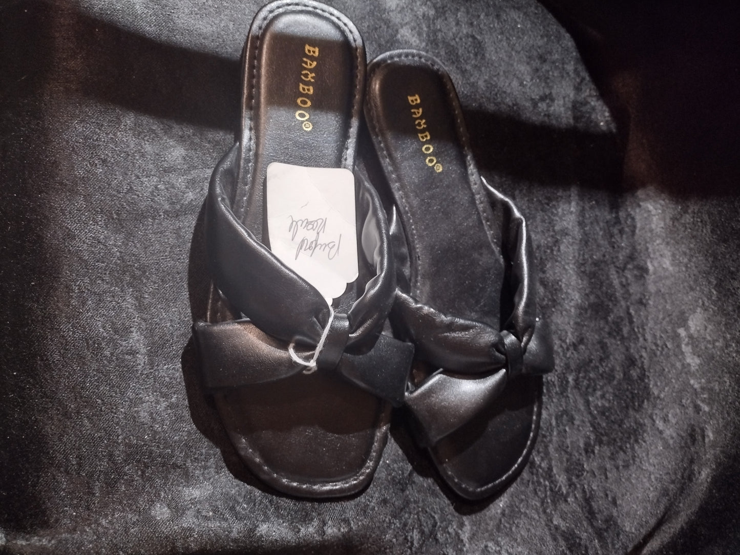 Women slide on sandals shoes size 7.5