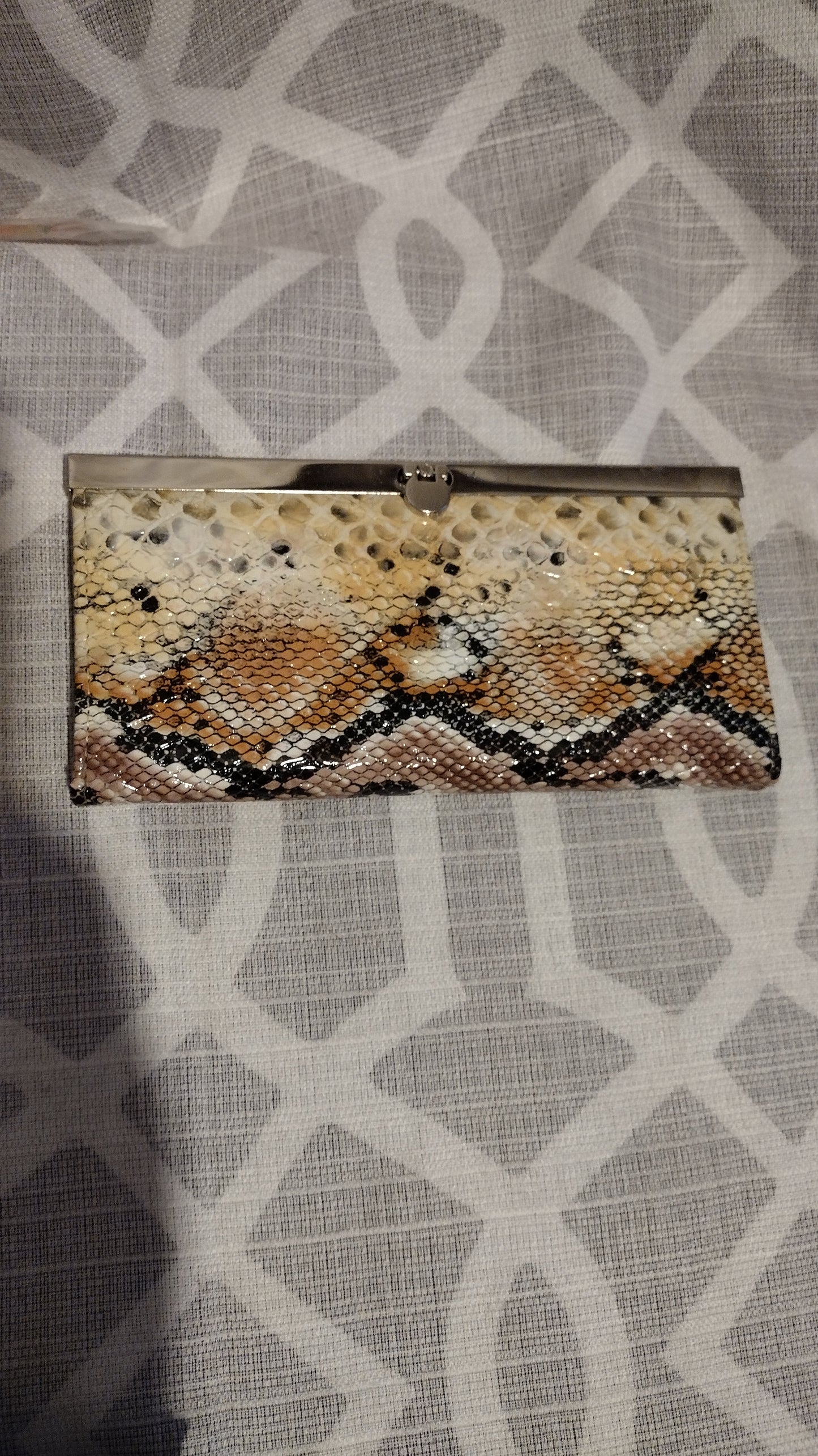 Women beige wallet