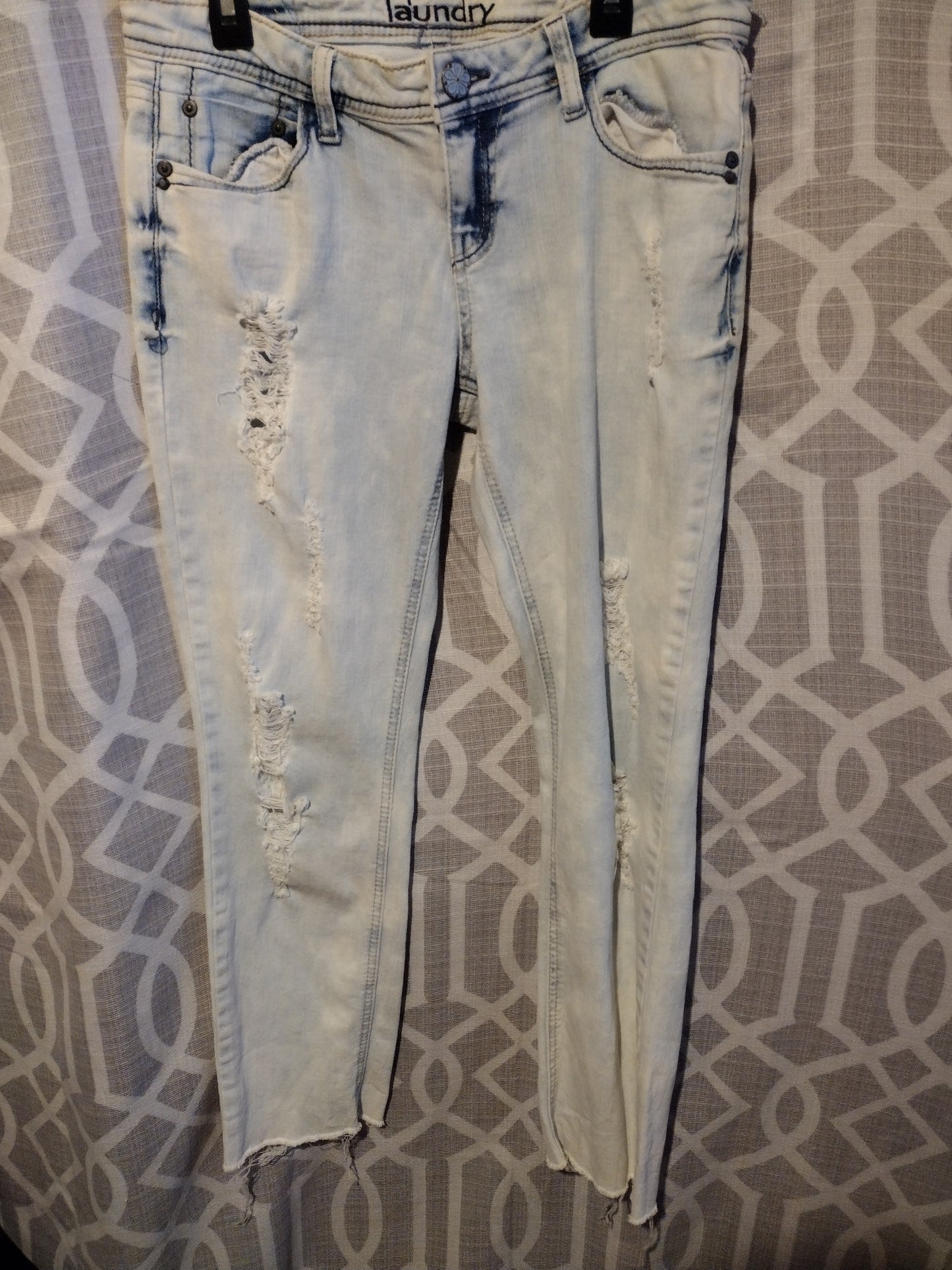 Women's distressed jeans jr size 9