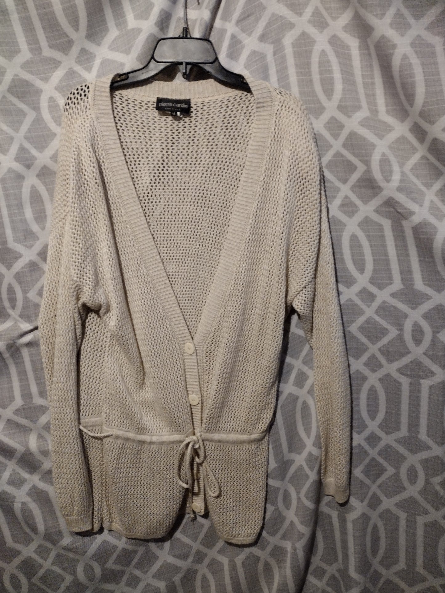 Women's beige sweater medium