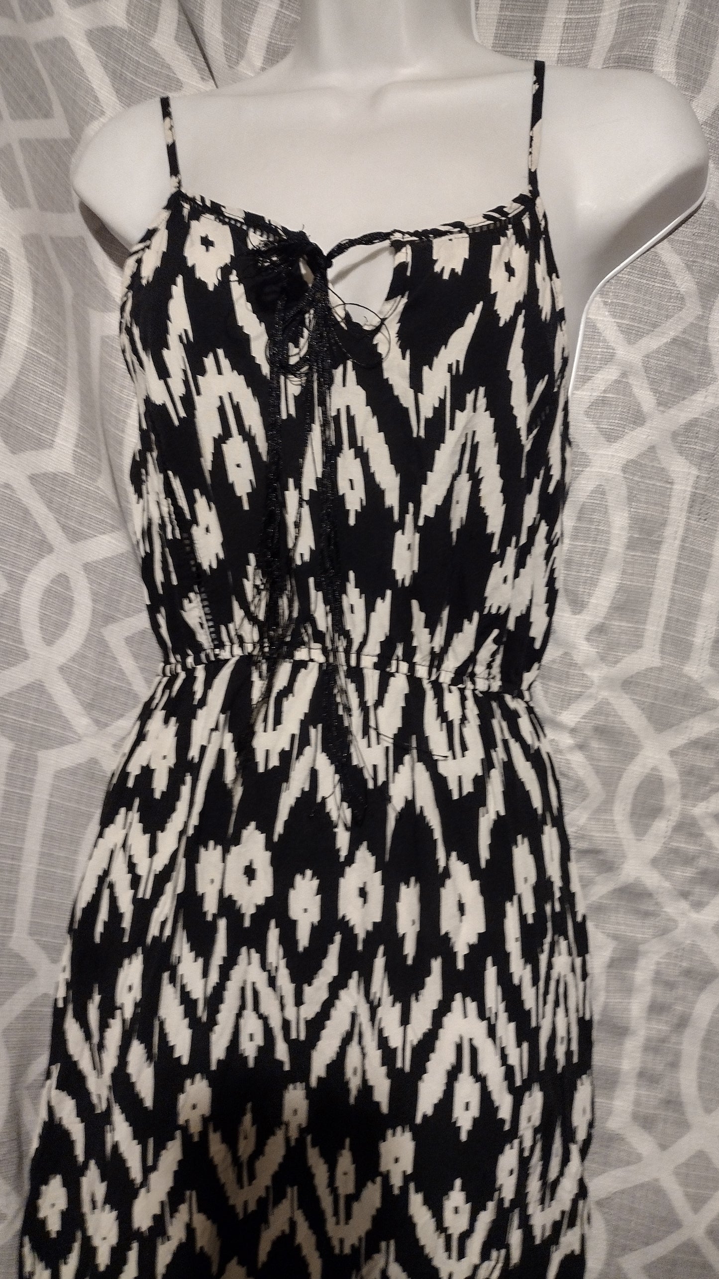 Women black/white Dress medium