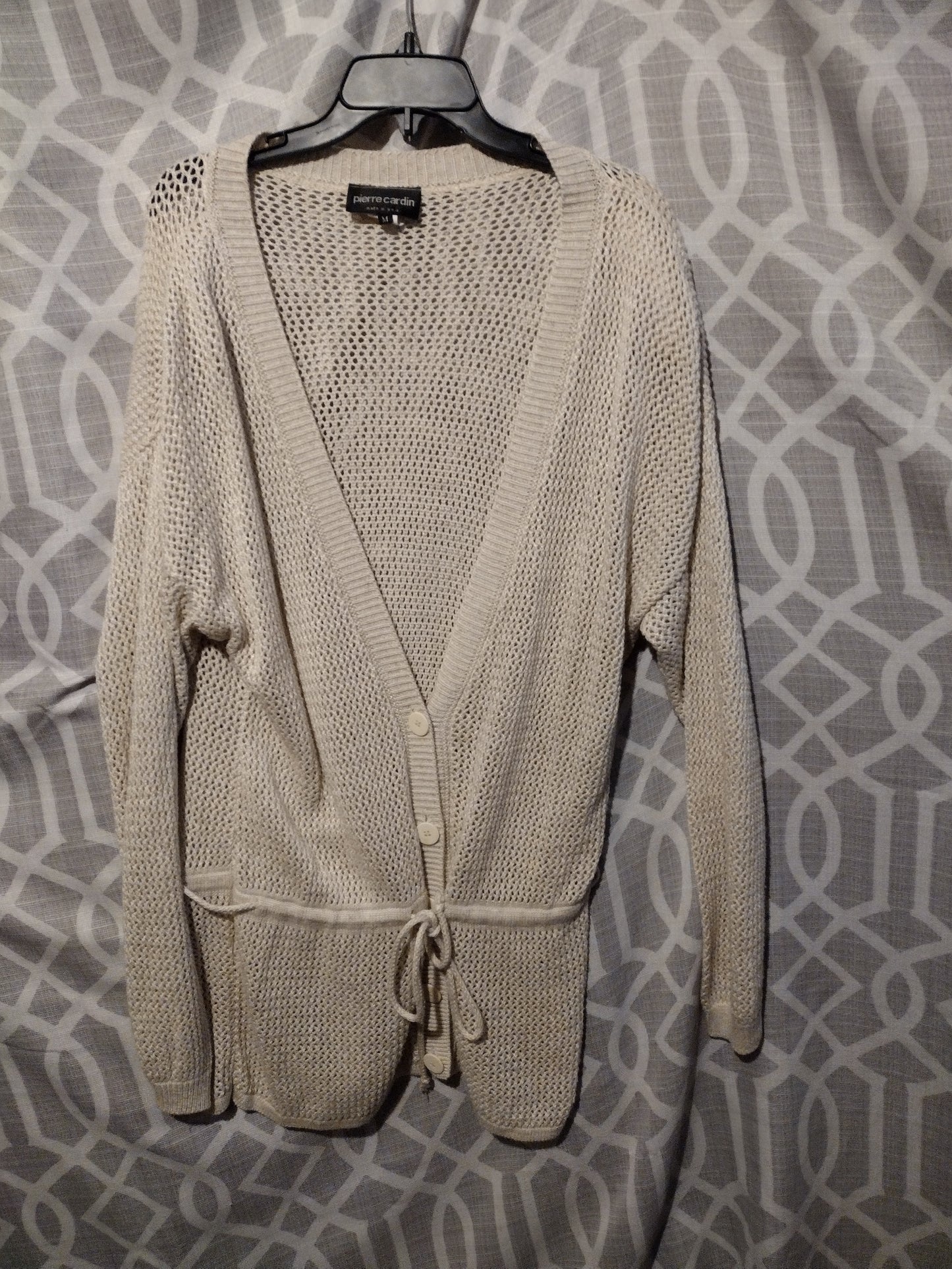 Women's beige sweater medium