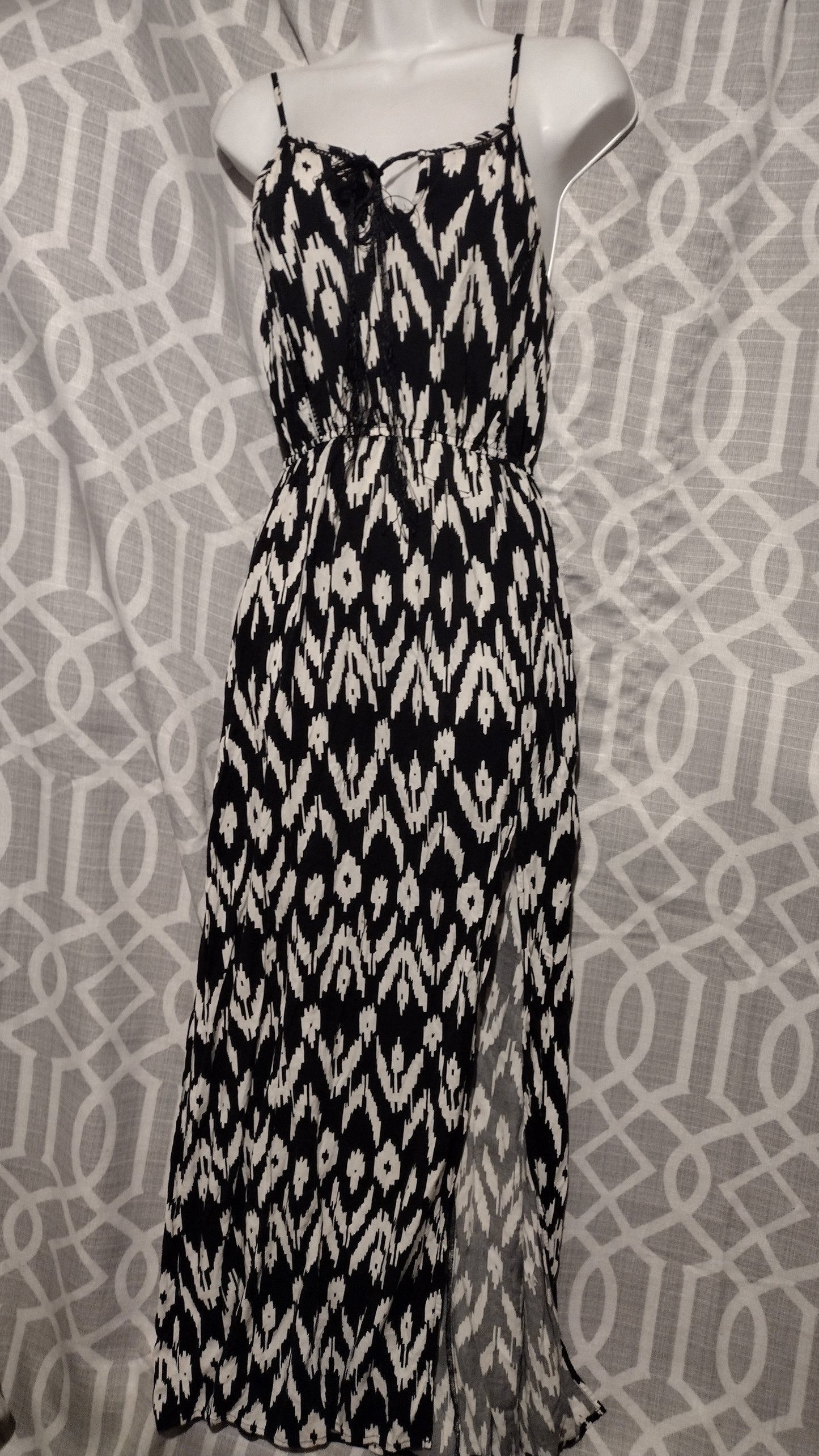 Women black/white Dress medium