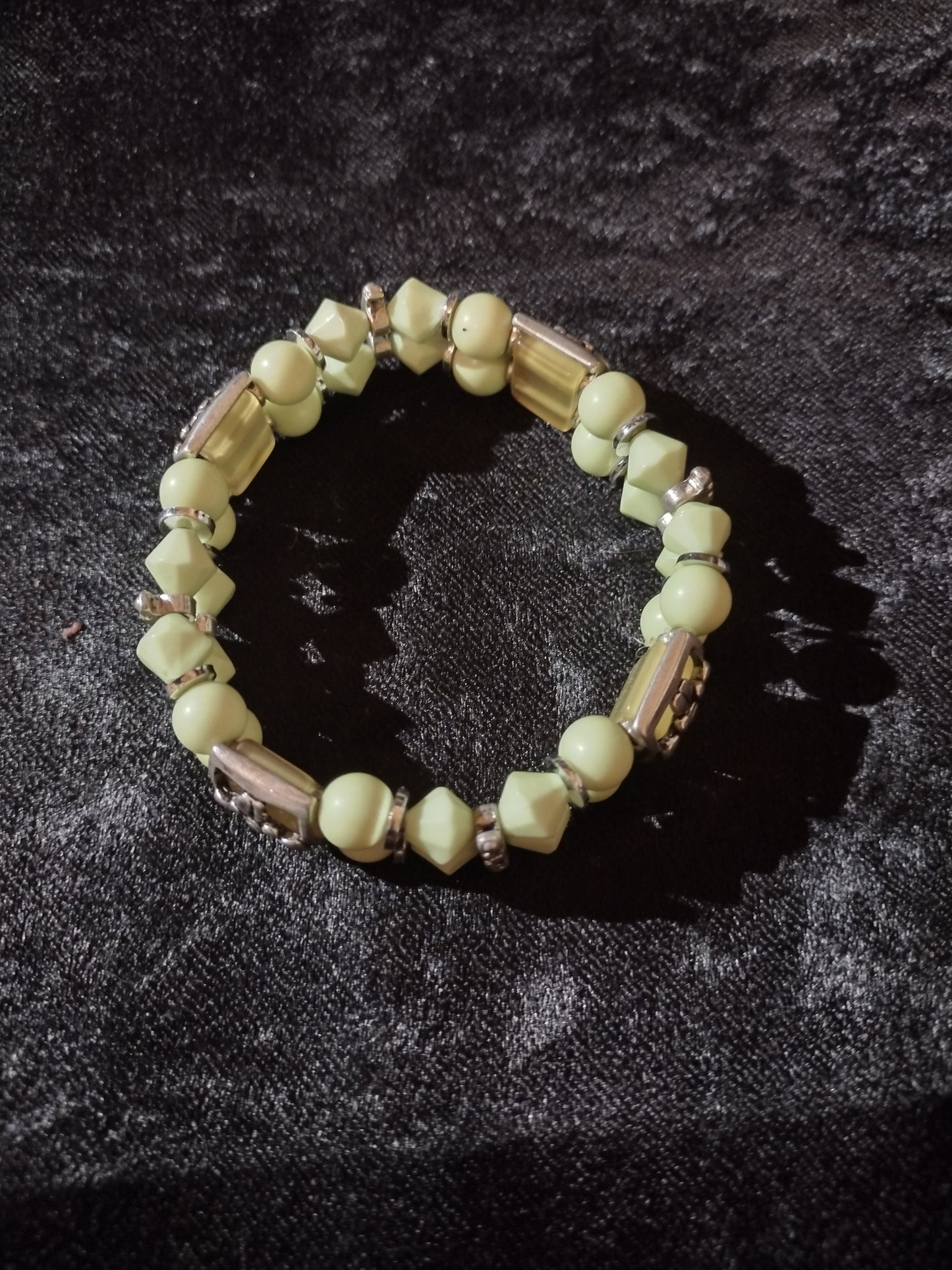 Women's olive green stretch beaded bracelet