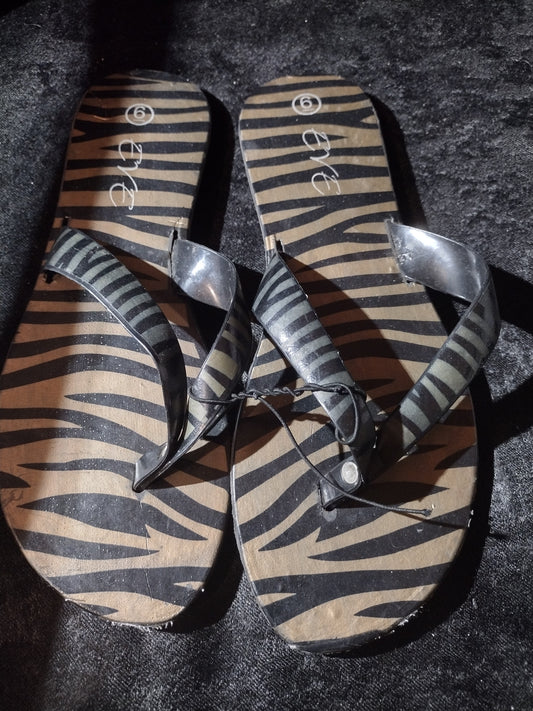 Women thong sandals shoes size 6-7